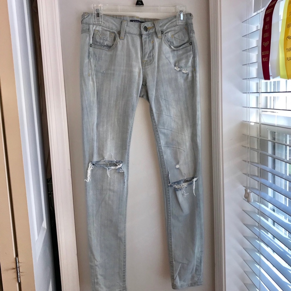 Vigoss light wash ripped jeans